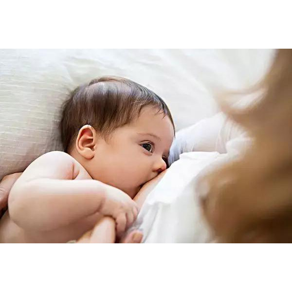 شیر دادن به نوزاد و لباس زیر مزاحم
