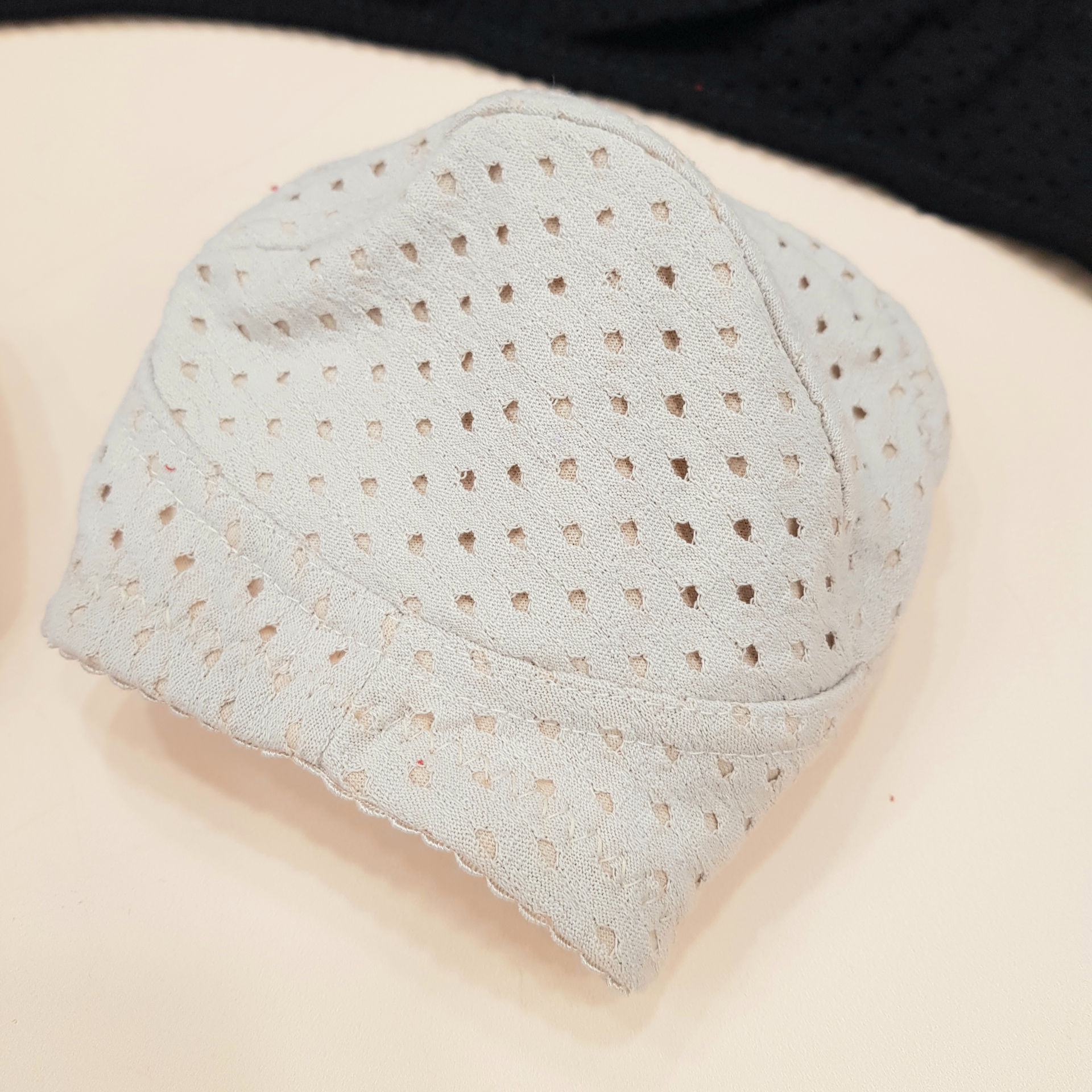 سوتین نخی زنانه سوزنی 