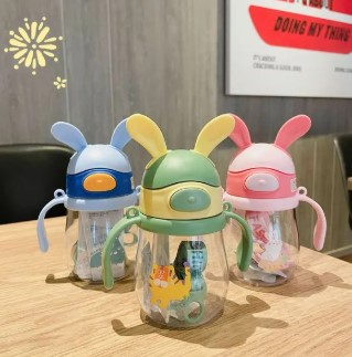 قمقمه فانتزی کودک نی‌دار، بند‌دار و گوش سیلیکونی حجم 250ml کد O5