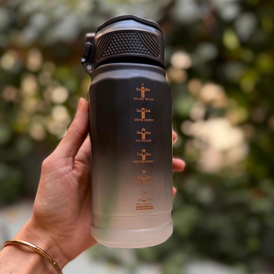 قمقمه ورزشی XIKEXI نشکن نی دار درب قفل شونده حجم 700ml کد O35