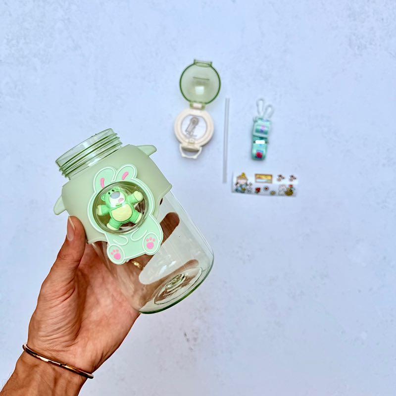 قمقمه نشکن فانتزی کودک نی دار و بند دار درب قفل شونده حجم 680ml کد O38
