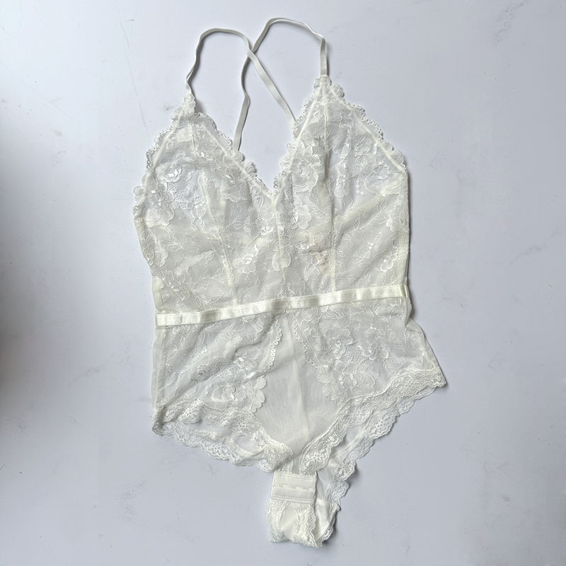 بادی زنانه فانتزی گیپوری مدل اسلیپ قزن دار بند ضربدری کد HR-3250