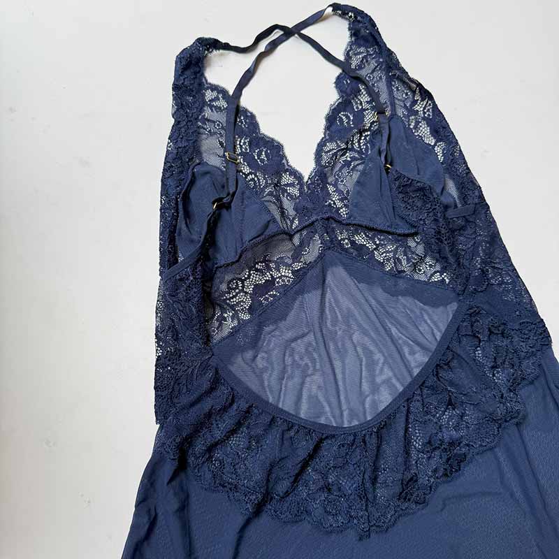 لباس خواب زنانه دو تکه طرح حریر و گیپور بند ضربدری کد HR-1937