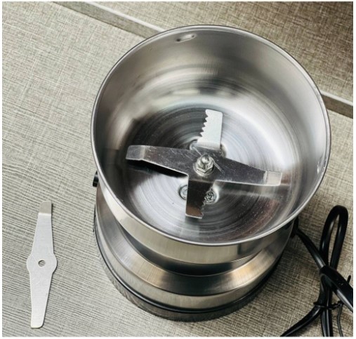آسیاب برقی خانگی 150 وات برند Silver Crest مدل SG-830 دارای تیغه یدک