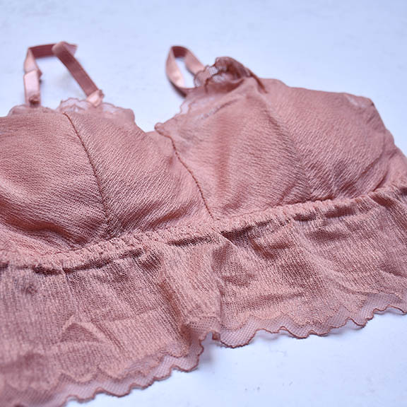 نیم‌ تنه کراپ زنانه طرح حریر و گیپور کد HR-8828