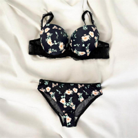 ست شورت و سوتین اسفنجی طرح گلدار 01 کاپ B برند F&C