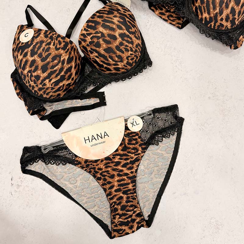 ست لباس زیر شورت و سوتین سایز بزرگ اسفنجی فنردار طرح پلنگی برند HANA