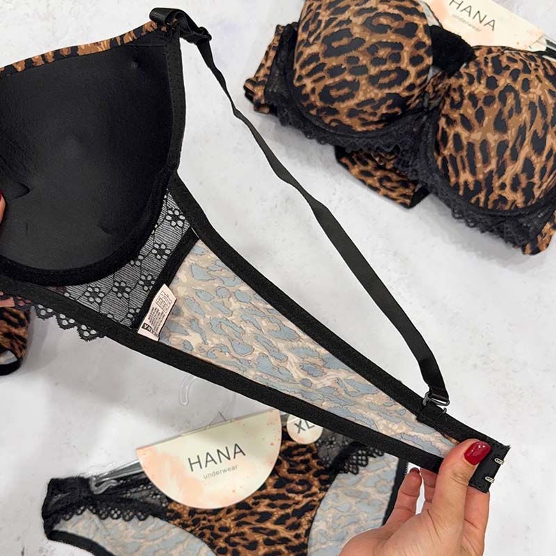 ست لباس زیر شورت و سوتین سایز بزرگ اسفنجی فنردار طرح پلنگی برند HANA