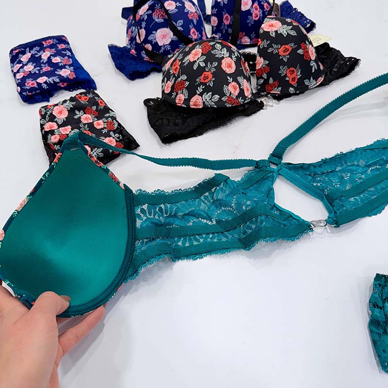 ست شورت و سوتین اسفنجی گلدار کاپ B برند Anatef کد 1595