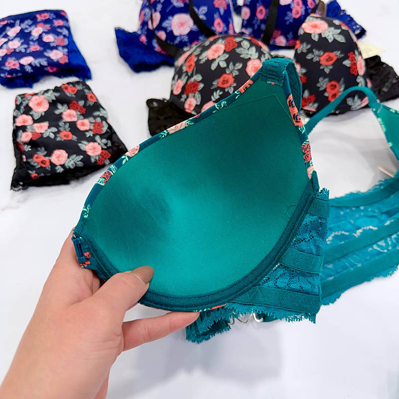 ست شورت و سوتین اسفنجی گلدار کاپ B برند Anatef کد 1595