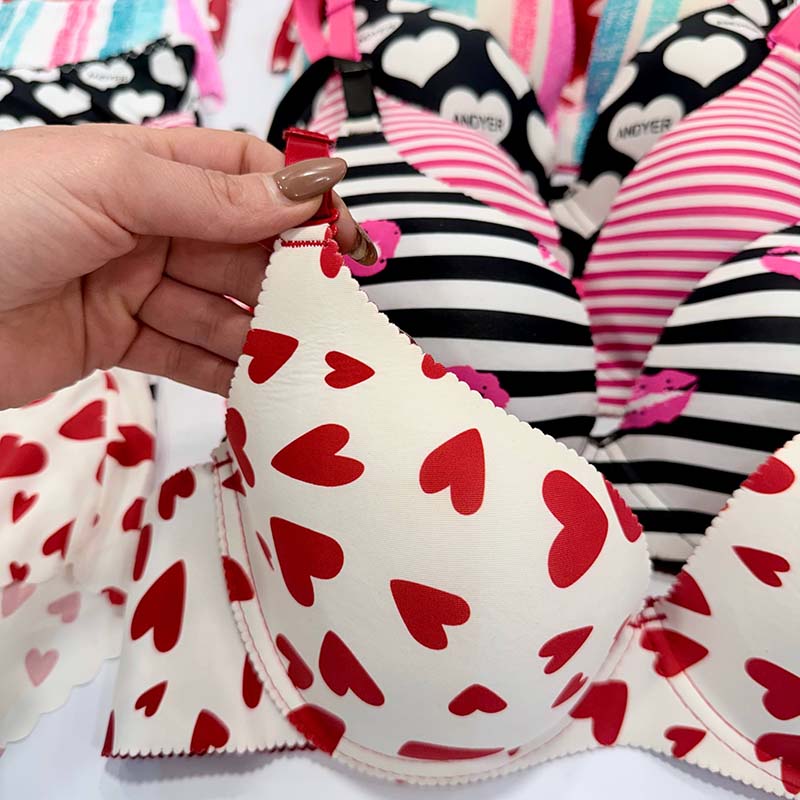 ست لباس زیر شورت سوتین اسفنجی طرح فانتزی مدل لیزری کد 01