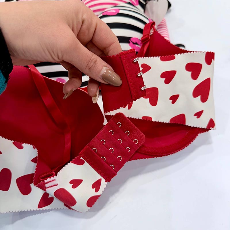 ست لباس زیر شورت سوتین اسفنجی طرح فانتزی مدل لیزری کد 01