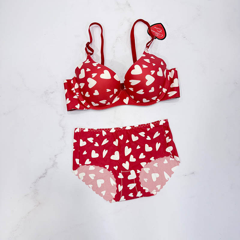 ست لباس زیر شورت سوتین اسفنجی طرح فانتزی مدل لیزری کد 01