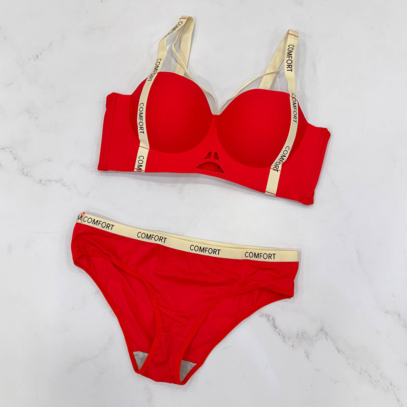 ست شورت و سوتین زنانه اسفنجی بدون فنر برند Comfort کد E1111