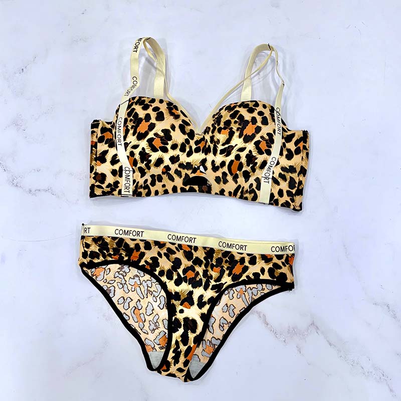 ست شورت و سوتین زنانه اسفنجی بدون فنر برند Comfort کد E1111