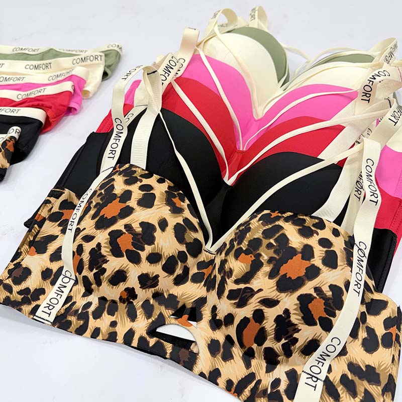 ست شورت و سوتین زنانه اسفنجی بدون فنر برند Comfort کد E1111