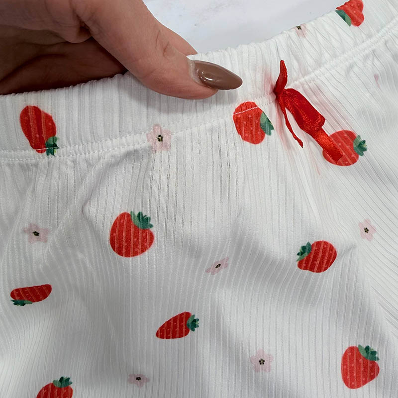 ست تاپ و شورتک زنانه کبریتی مدل توت فرنگی کد T1866