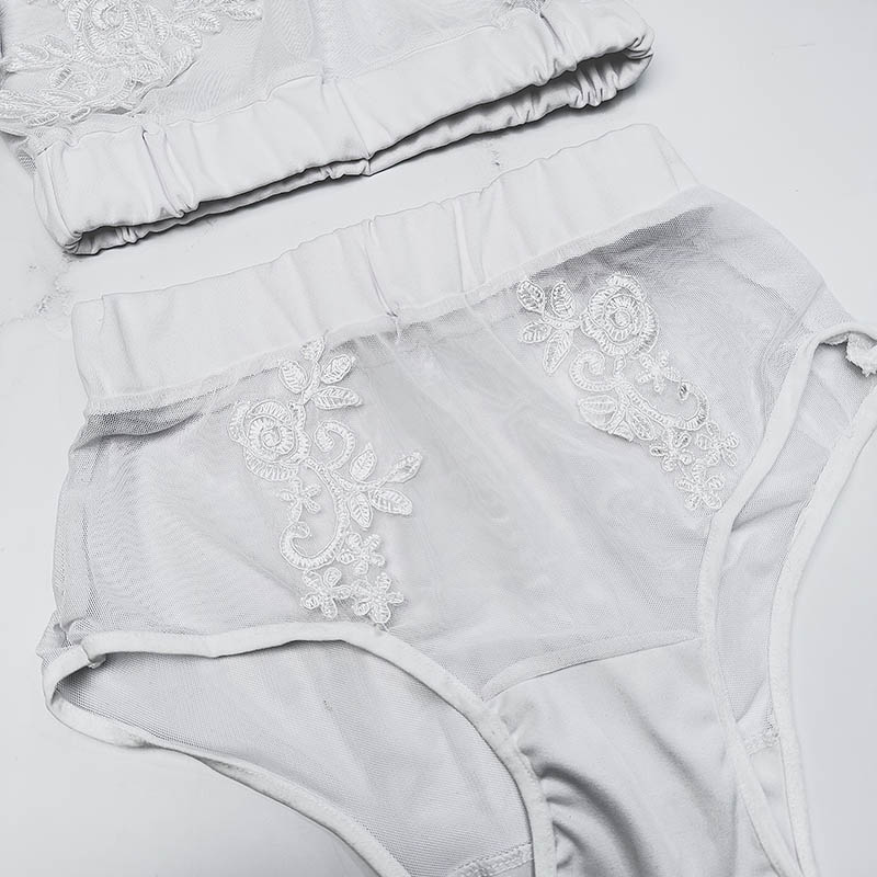 ست لباس خواب دو تکه مدل کش پهن طرح حریر و گلدوزی شده کد 1513