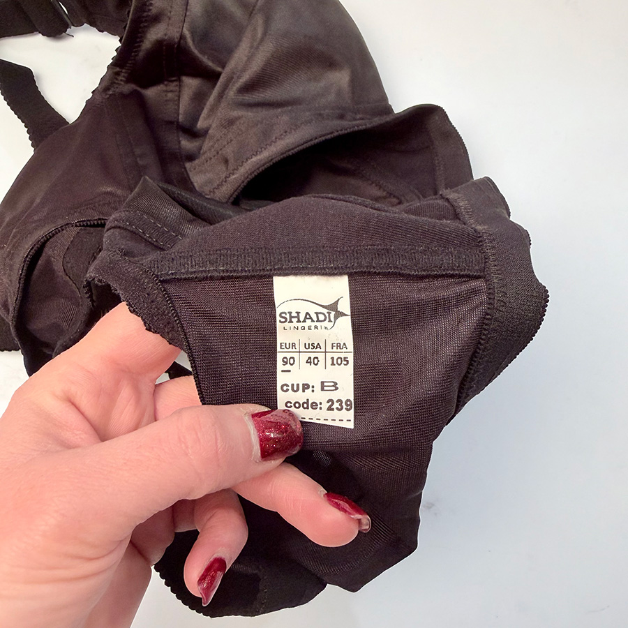 سوتین زنانه پرلون ساتن براق سایز بزرگ کاپ B برند شادی کد 935 و 239