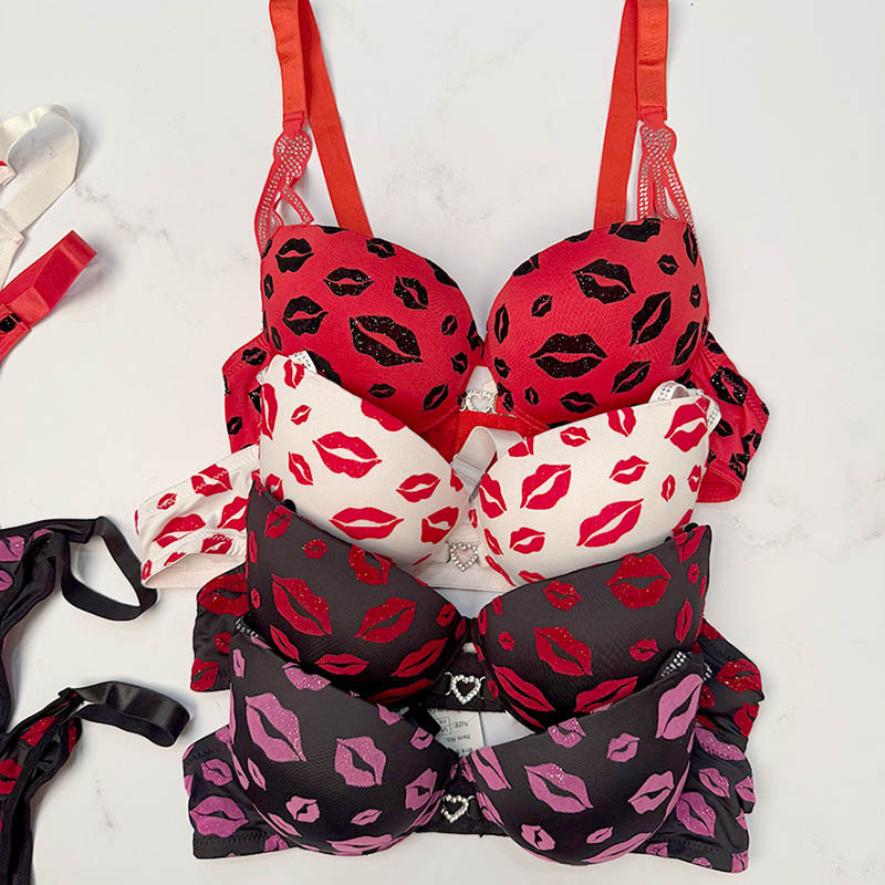 ست لباس زیر شورت و سوتین اسفنجی بینا کاپ B کد 2077