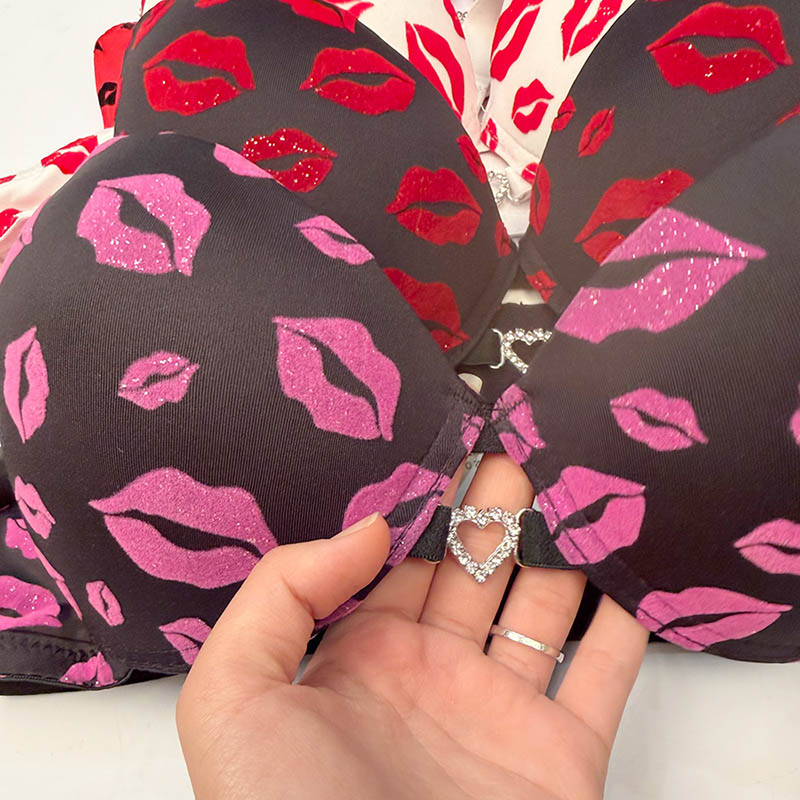 ست لباس زیر شورت و سوتین اسفنجی بینا کاپ B کد 2077