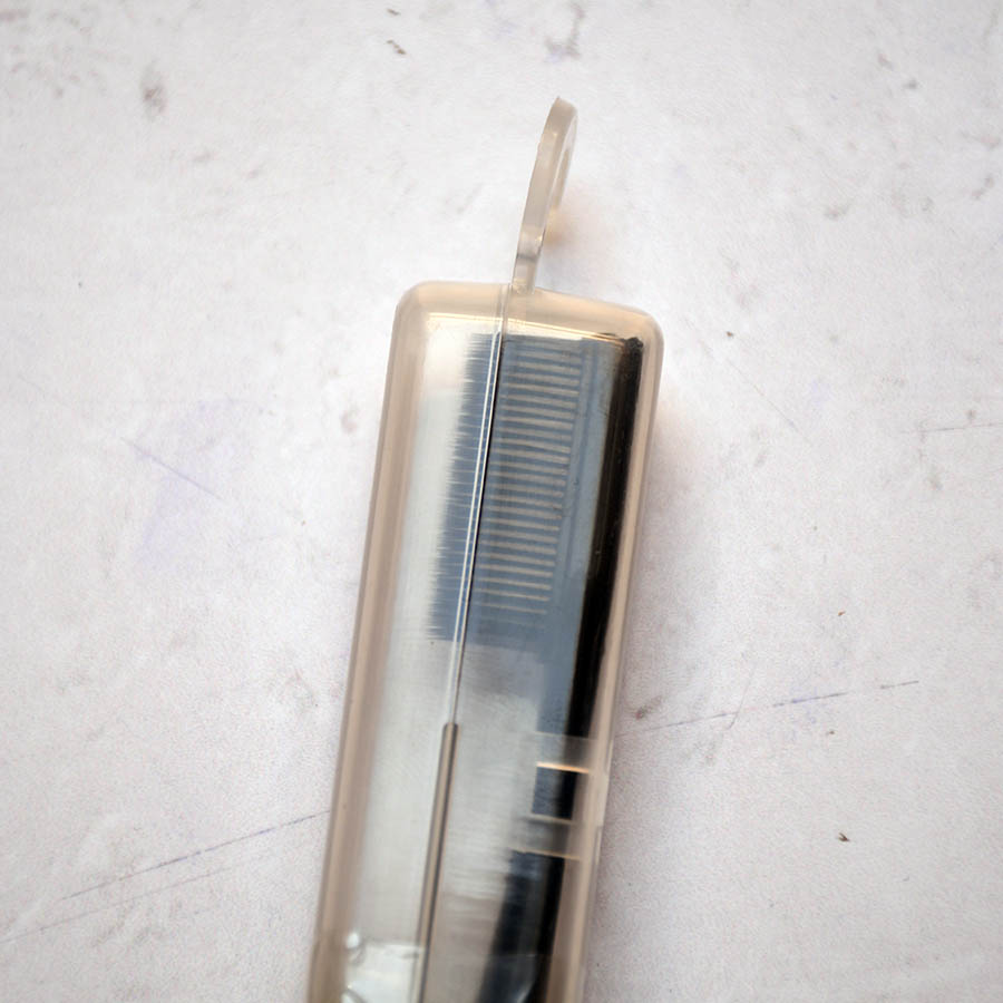 مسواک ذغالی محفظه دار