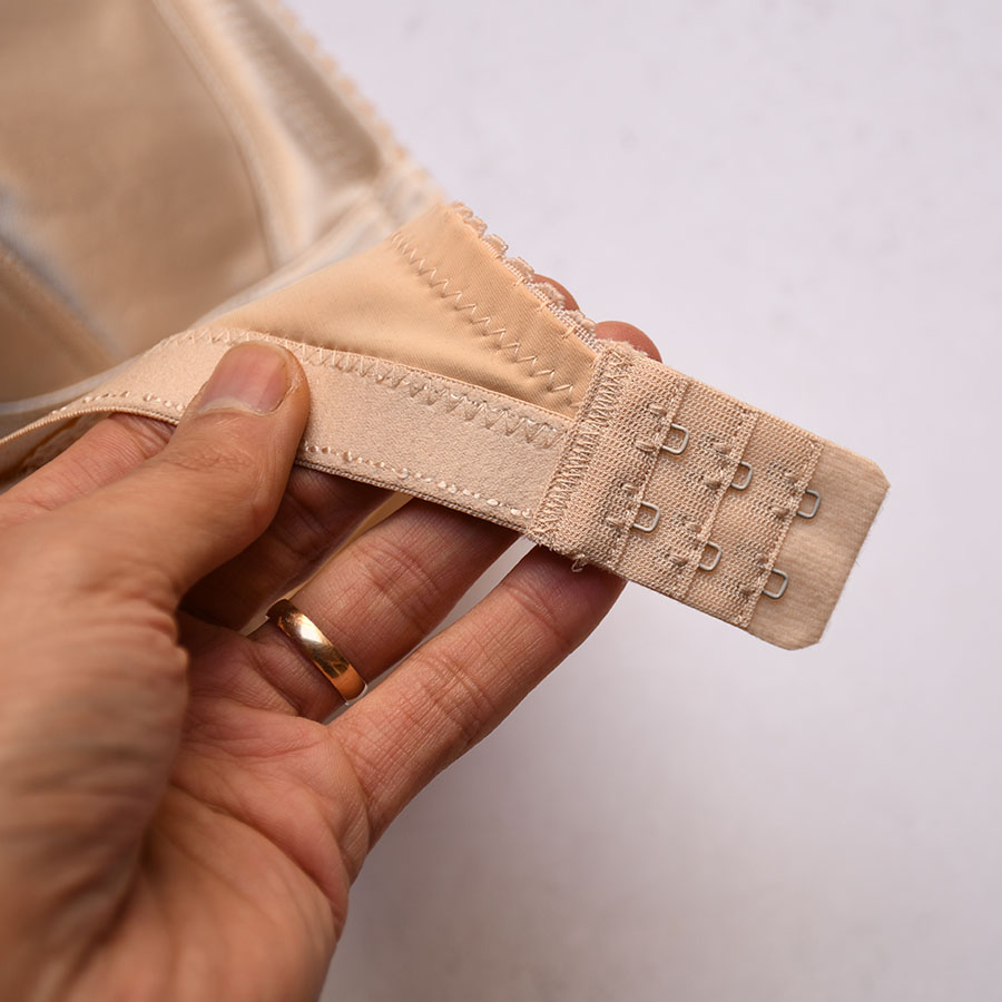 سوتین پرلون براق مدل بدون فنر و بدون اسفنج صبا کد 13